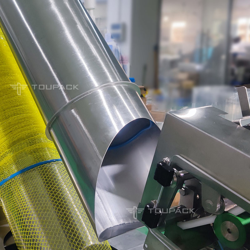 Semi Auto Mesh Bag Net Packing Machine For Onion Net Bag Sealing Clipping Packing Machine (Półautomatyczna maszyna do pakowania torby z siatką do opakowania torby z cebuli)