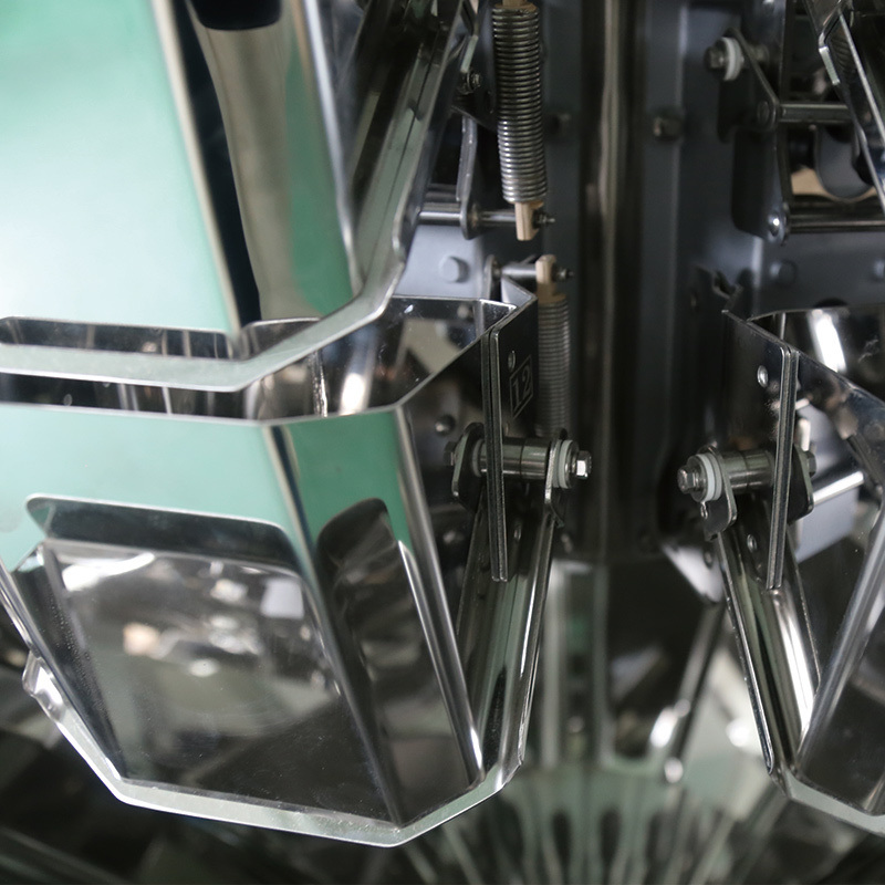 Całkowicie automatyczny szybki azot pionowa forma wypełnić pieczęć torebki przekąski żywności Ważenie puffs żywności pellet Packing Machine