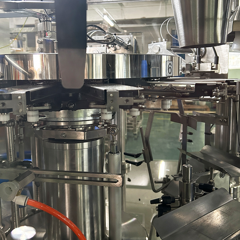 Automatyczny śrubokręt z wiążącego materiału wielokrotnie ważący maszyny do pakowania zamrożone pałeczki bębnutowe Maszyna do pakowania kurczaków